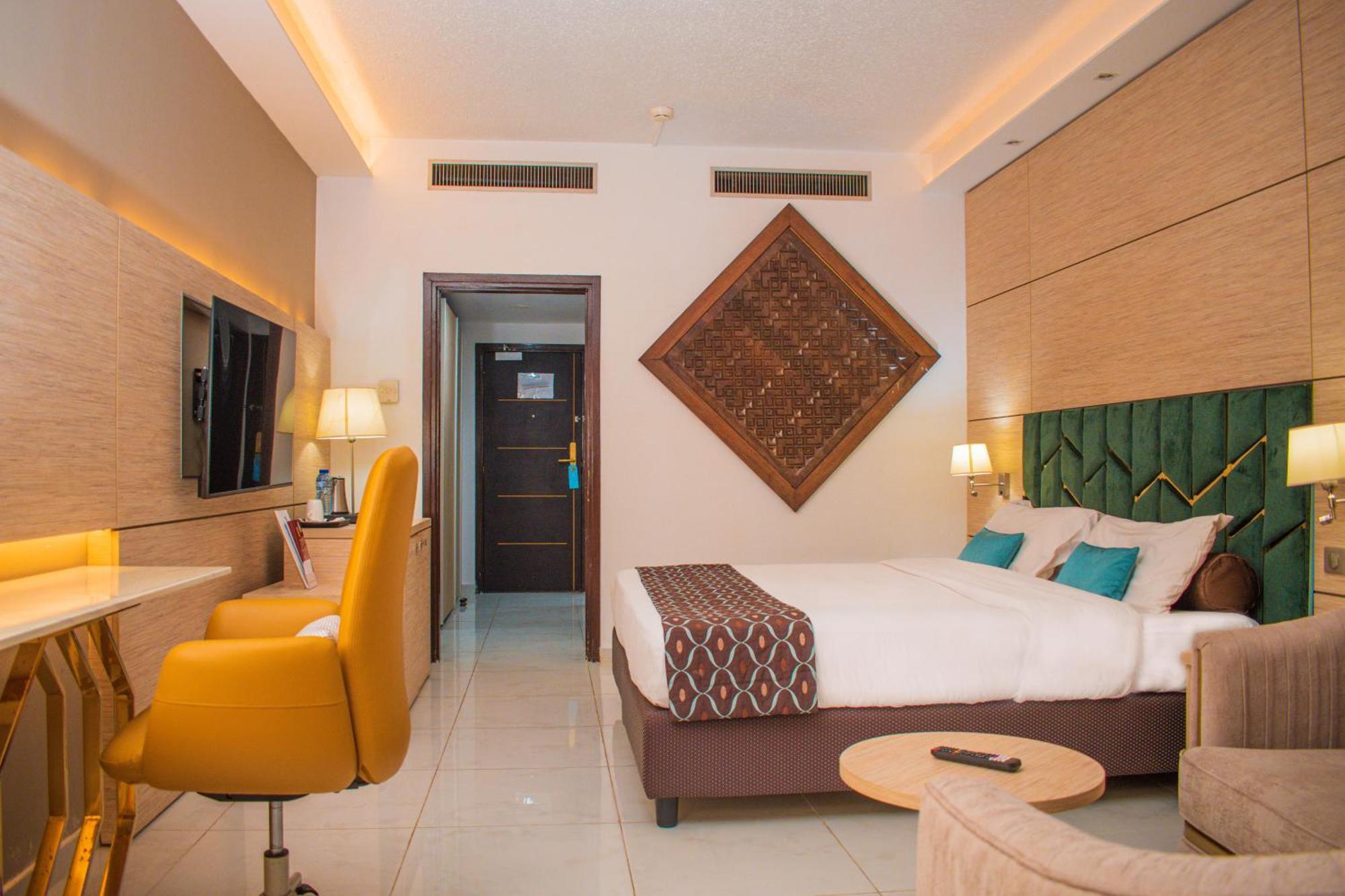 Hotel Sarakawa Lome Luaran gambar
