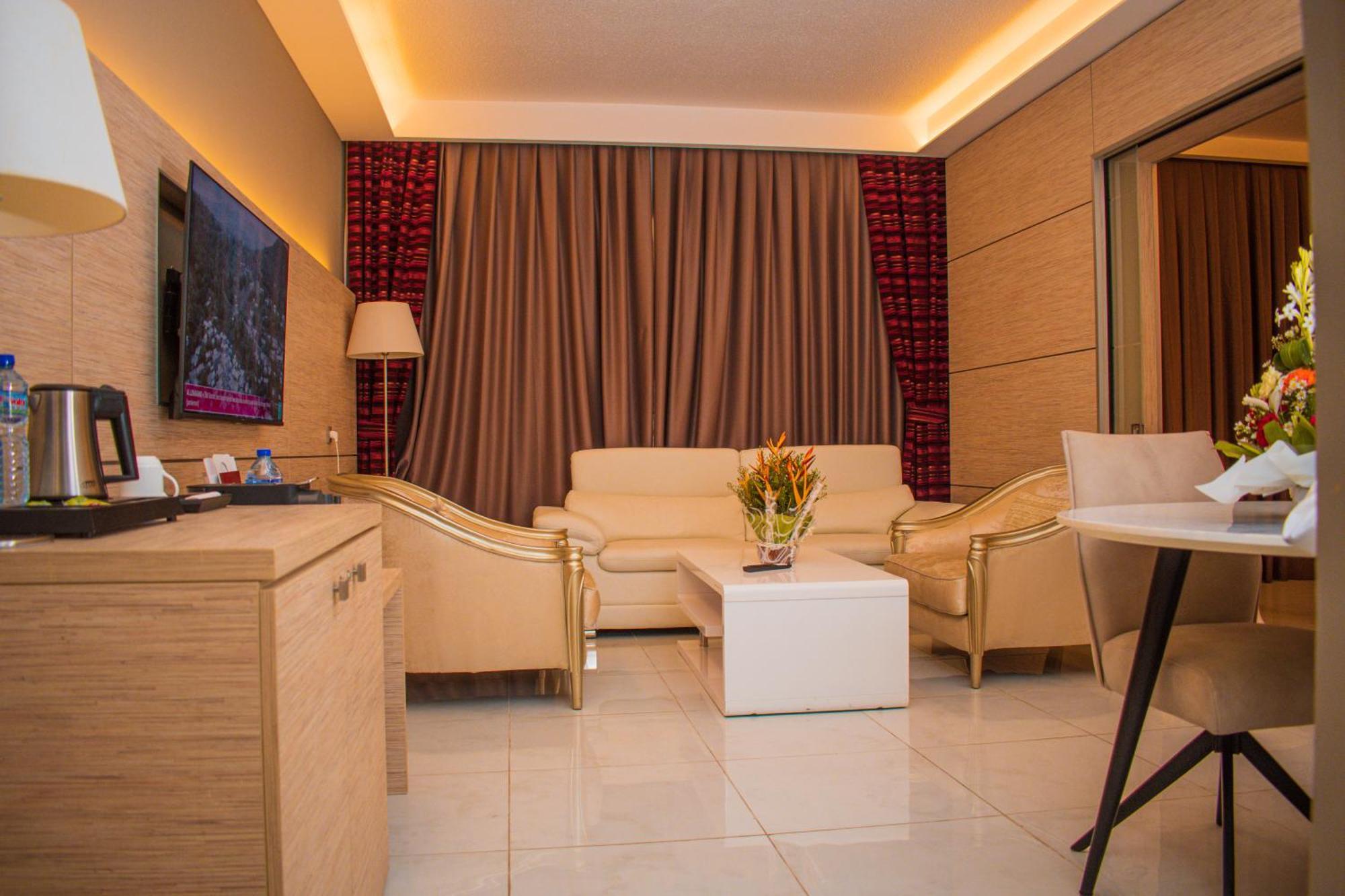 Hotel Sarakawa Lome Luaran gambar