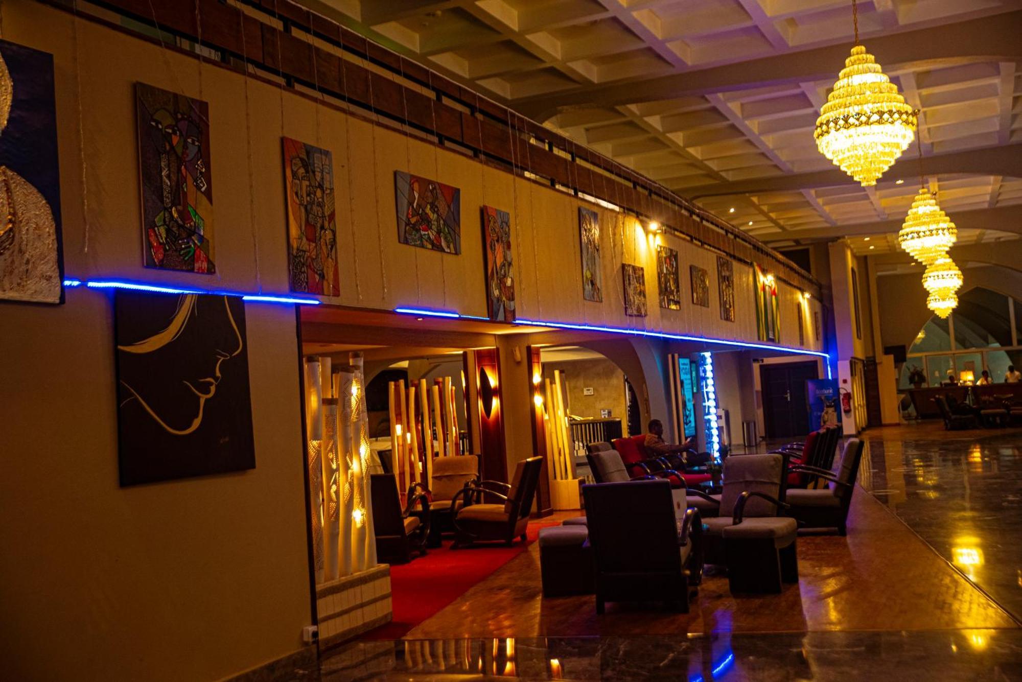 Hotel Sarakawa Lome Luaran gambar