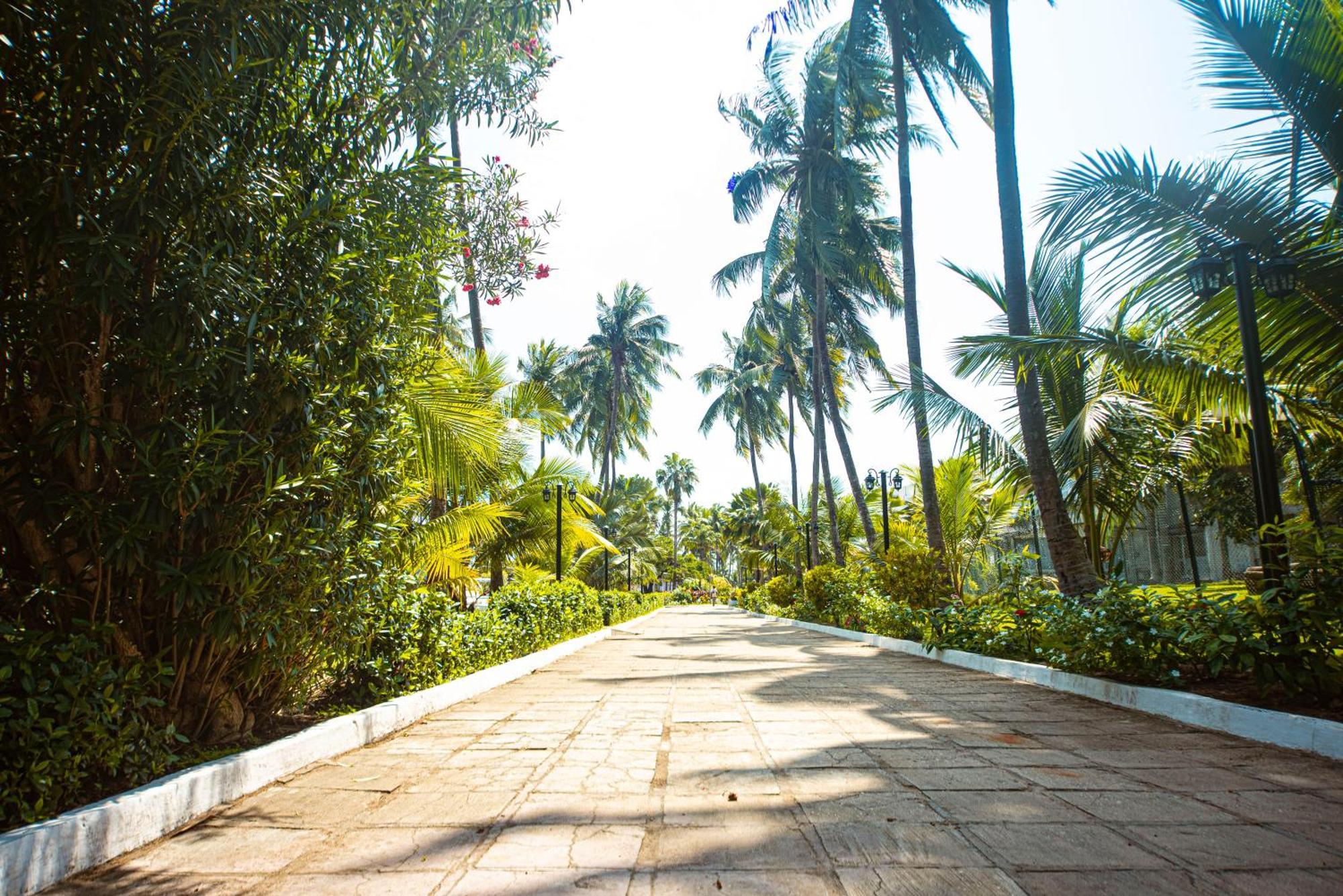 Hotel Sarakawa Lome Luaran gambar