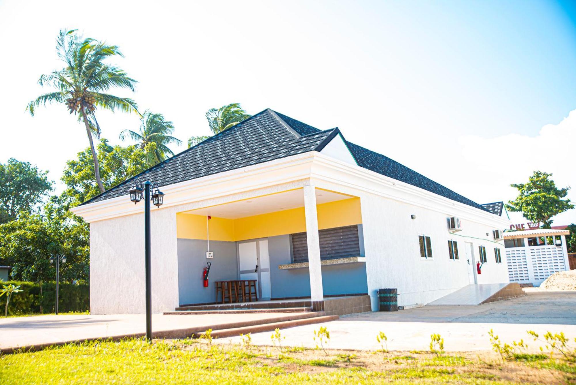 Hotel Sarakawa Lome Luaran gambar